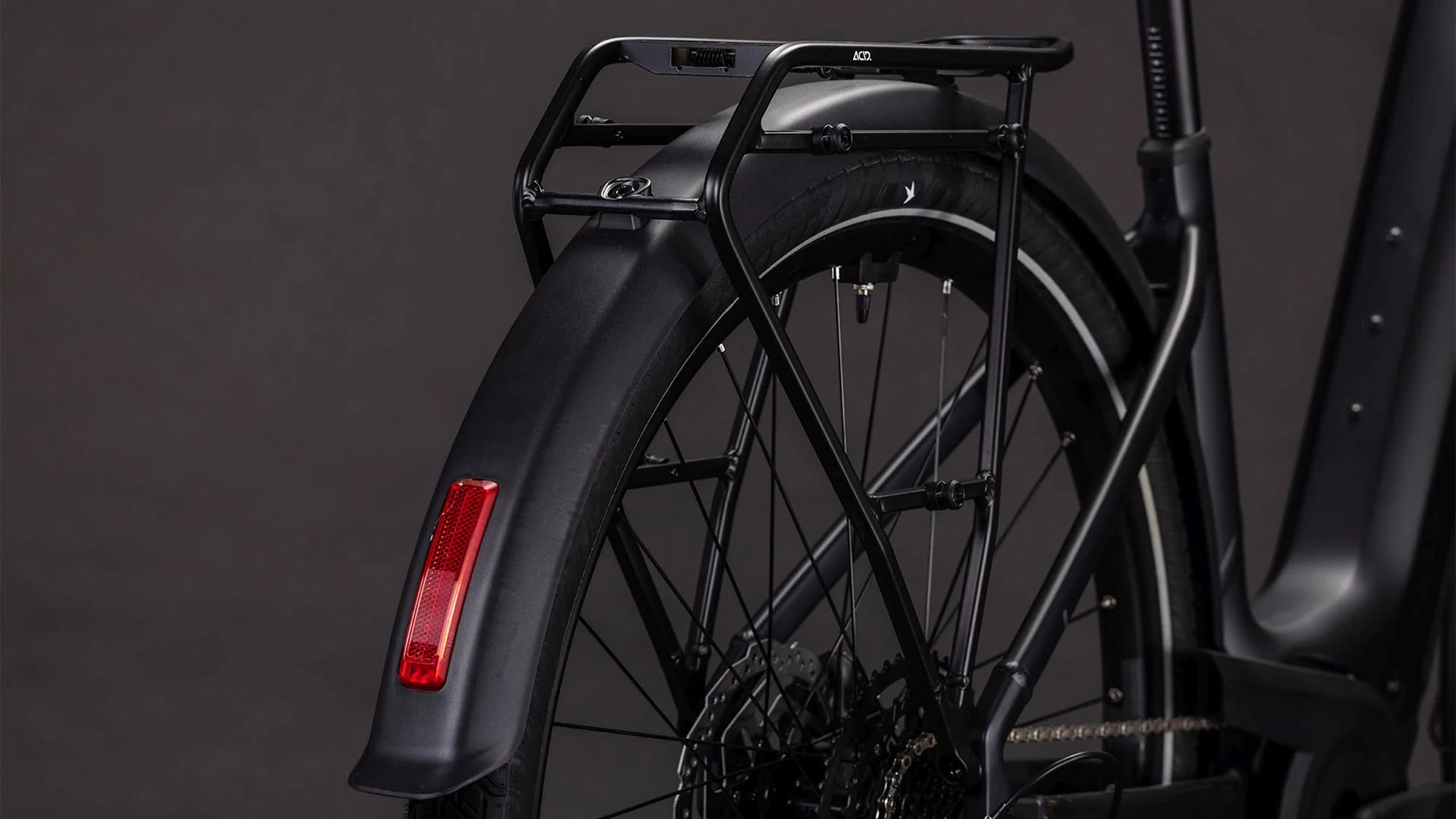 CUBE TOURING HYBRID ONE 600 COAL/CHROME - Image 19